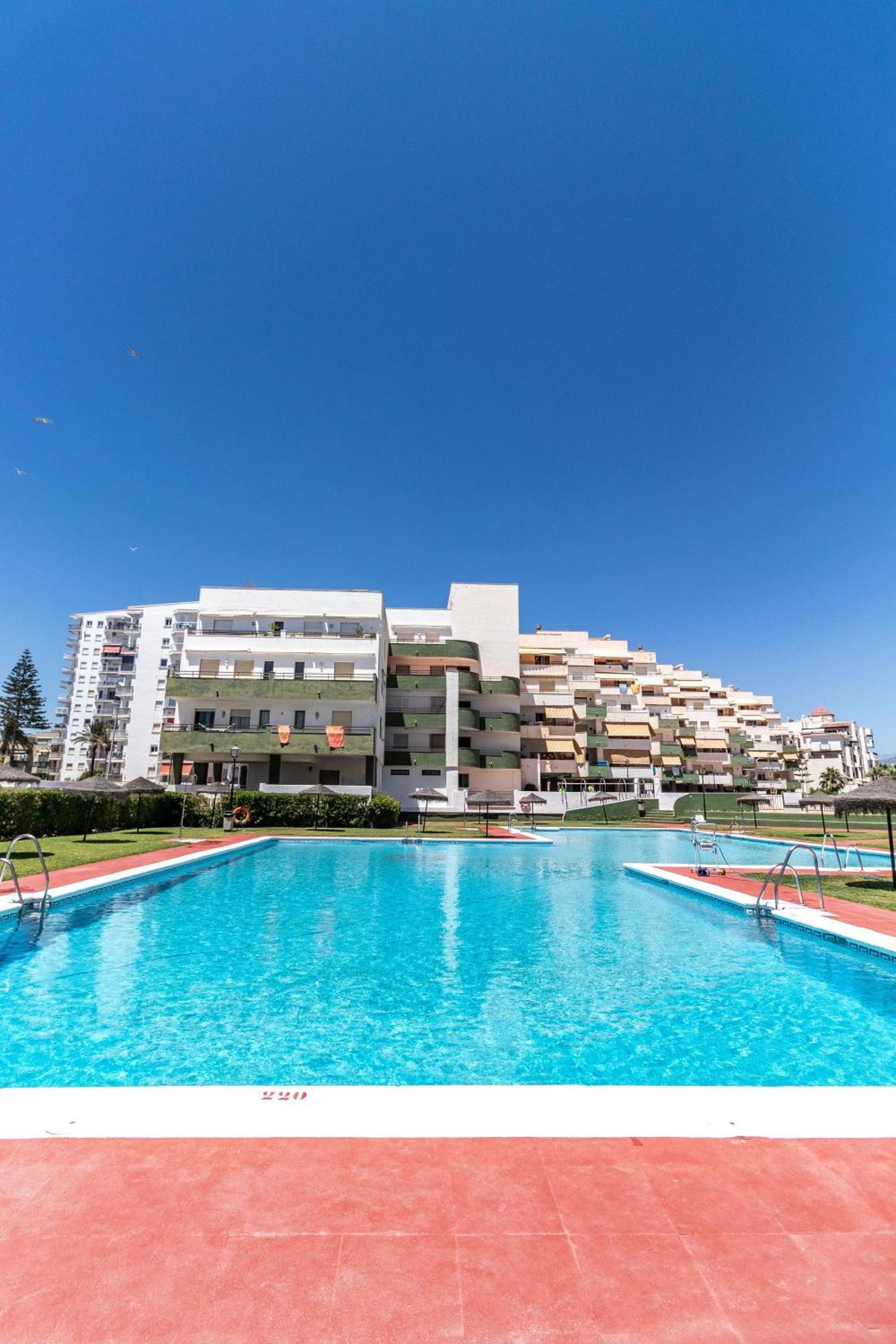 Rentitspain Moderno Apartamento Calaverde Frente Al Mar Salobreña Екстериор снимка
